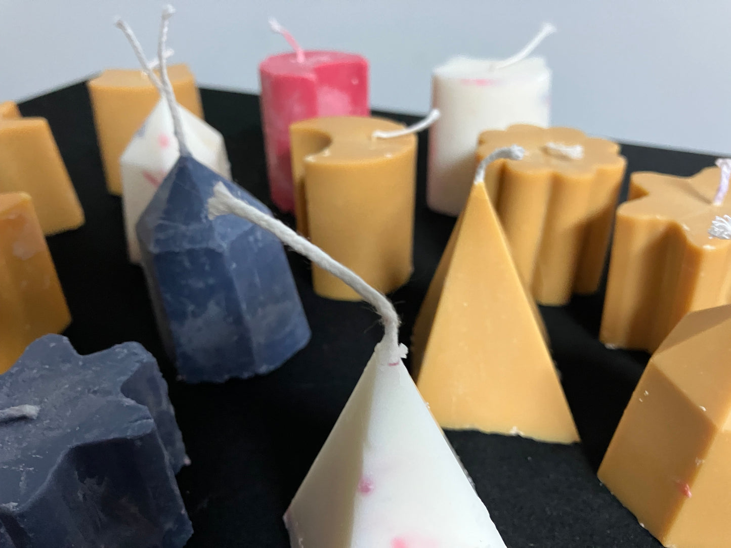 Random pillar candles