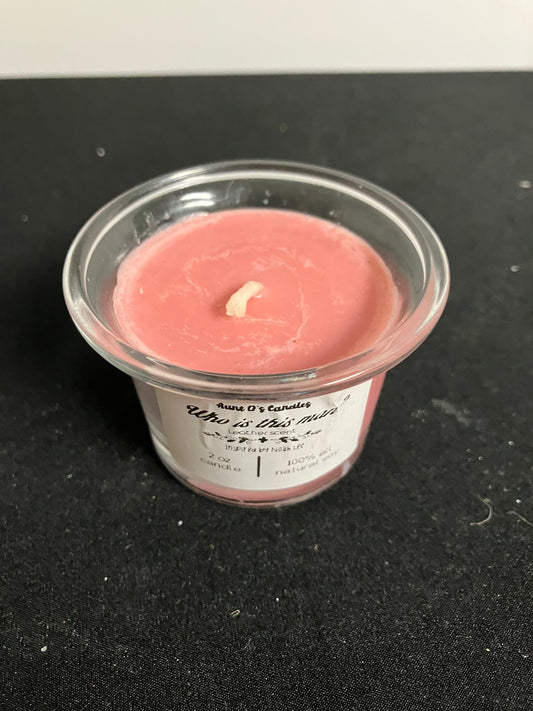 Leather scented candle