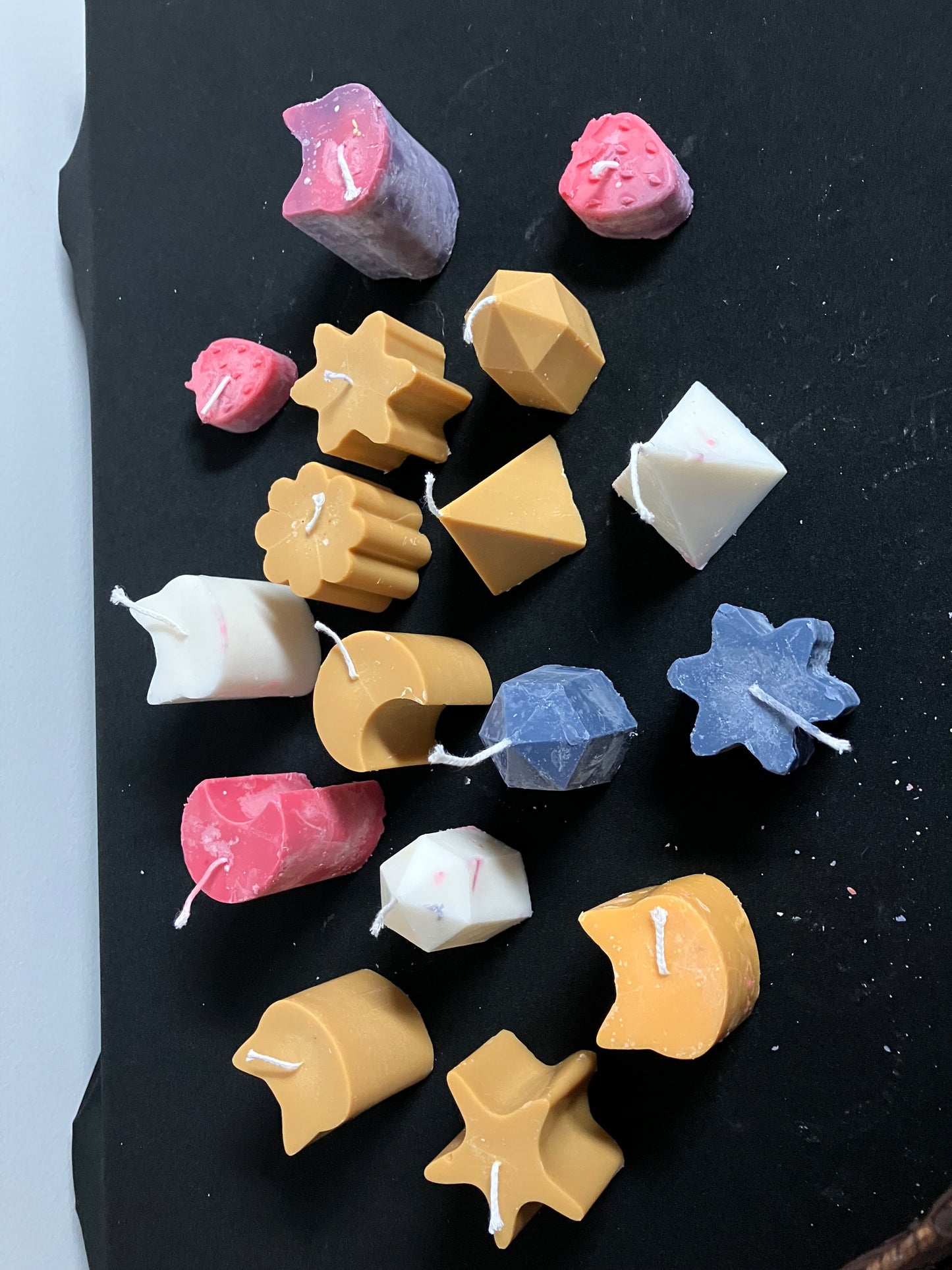 Random pillar candles