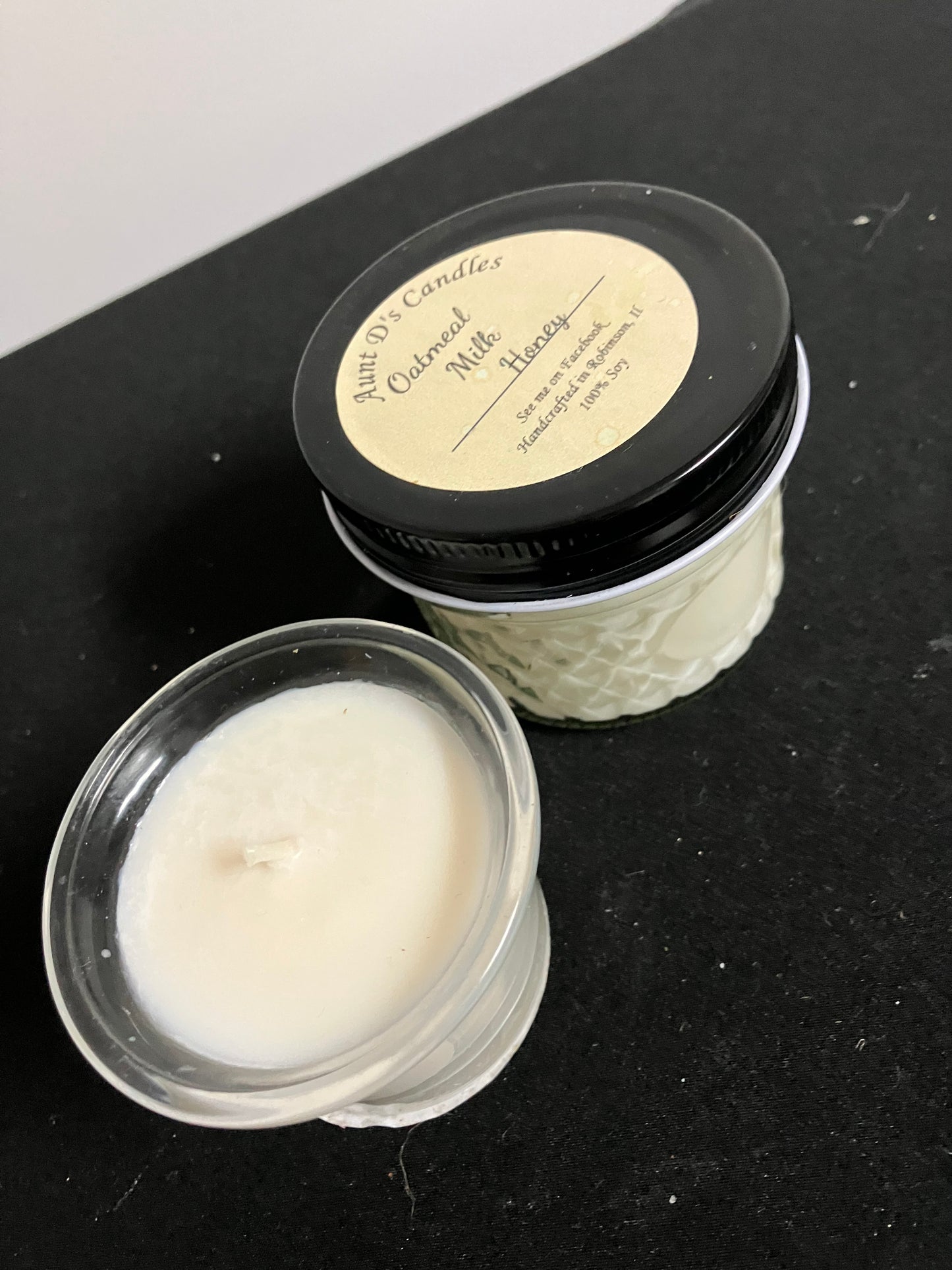 Oatmeal Milk And honey Scented Candle